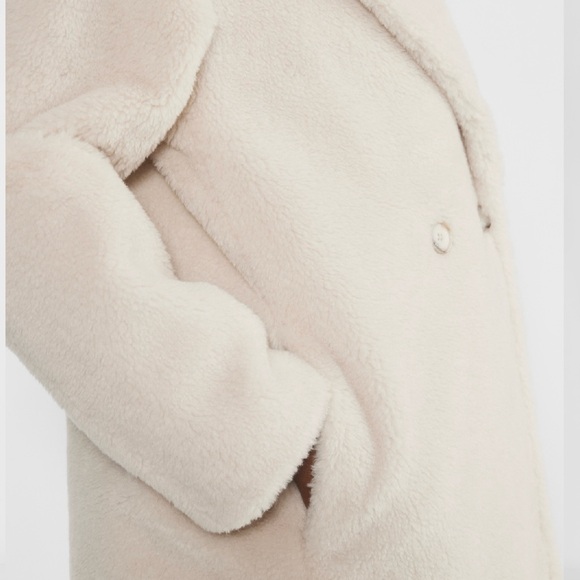 Aritzia Cream Teddy Jacket - Picture 3 of 7